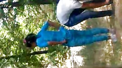 অশ্লীল অনলাইন কোন নিবন্ধন প্রেমীদের পার্কে