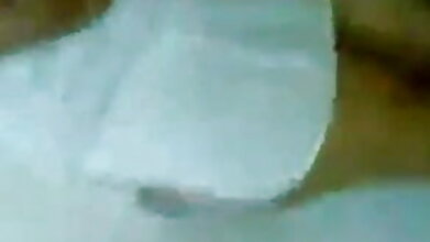 অশ্লীল অনলাইন কোন নিবন্ধন খাবার সময়..