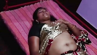 অশ্লীল অনলাইন কোন নিবন্ধন ভারতীয় বার্তা সঙ্গে তার ড্রাইভার
