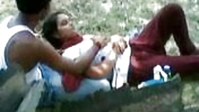 অশ্লীল অনলাইন কোন নিবন্ধন ভারতীয় পার্কে